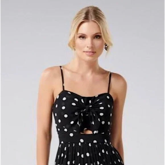 Ever New Gemma Pleated Polkadot Jumpsuit - Picture 8 of 8